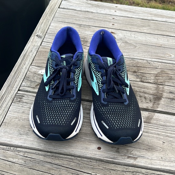 Ghost - Picture 3 of 7